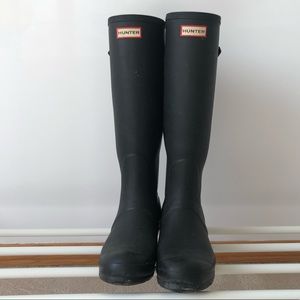 Size 9- Hunter Rainboots